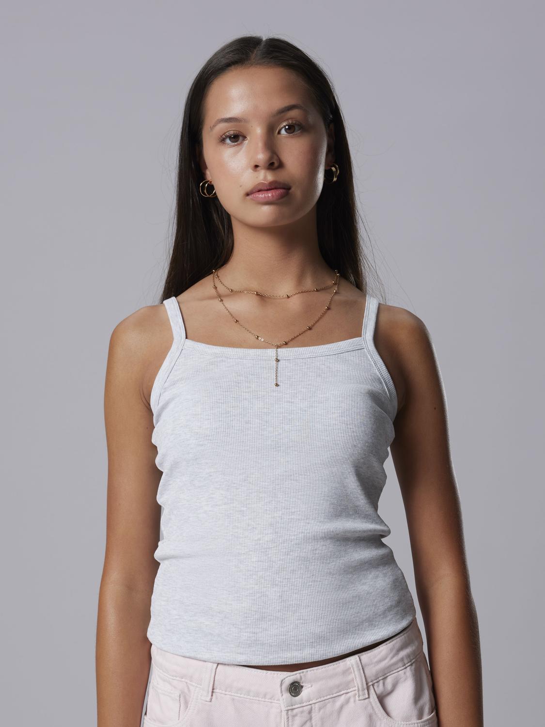 model_shot-creative